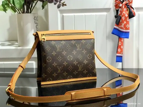 WIS LOUIS SLANTING VUITTON 0429
